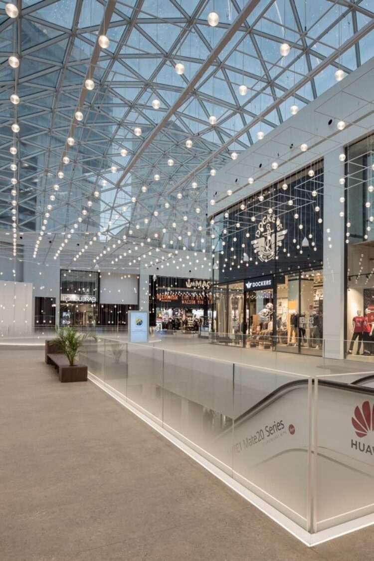 Diagonal mar corridor